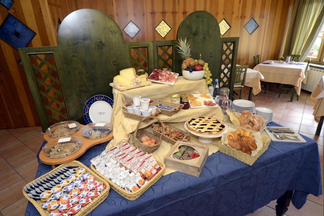 Hotel Veduta Dell'Adamello Temù Εξωτερικό φωτογραφία